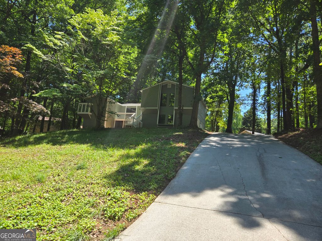 Photo of 1032 Stone Mill Way, Lawrenceville, GA 30046 (MLS # 10773250)
