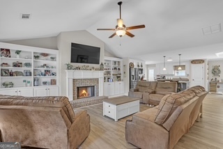 308 Kinsley WAY