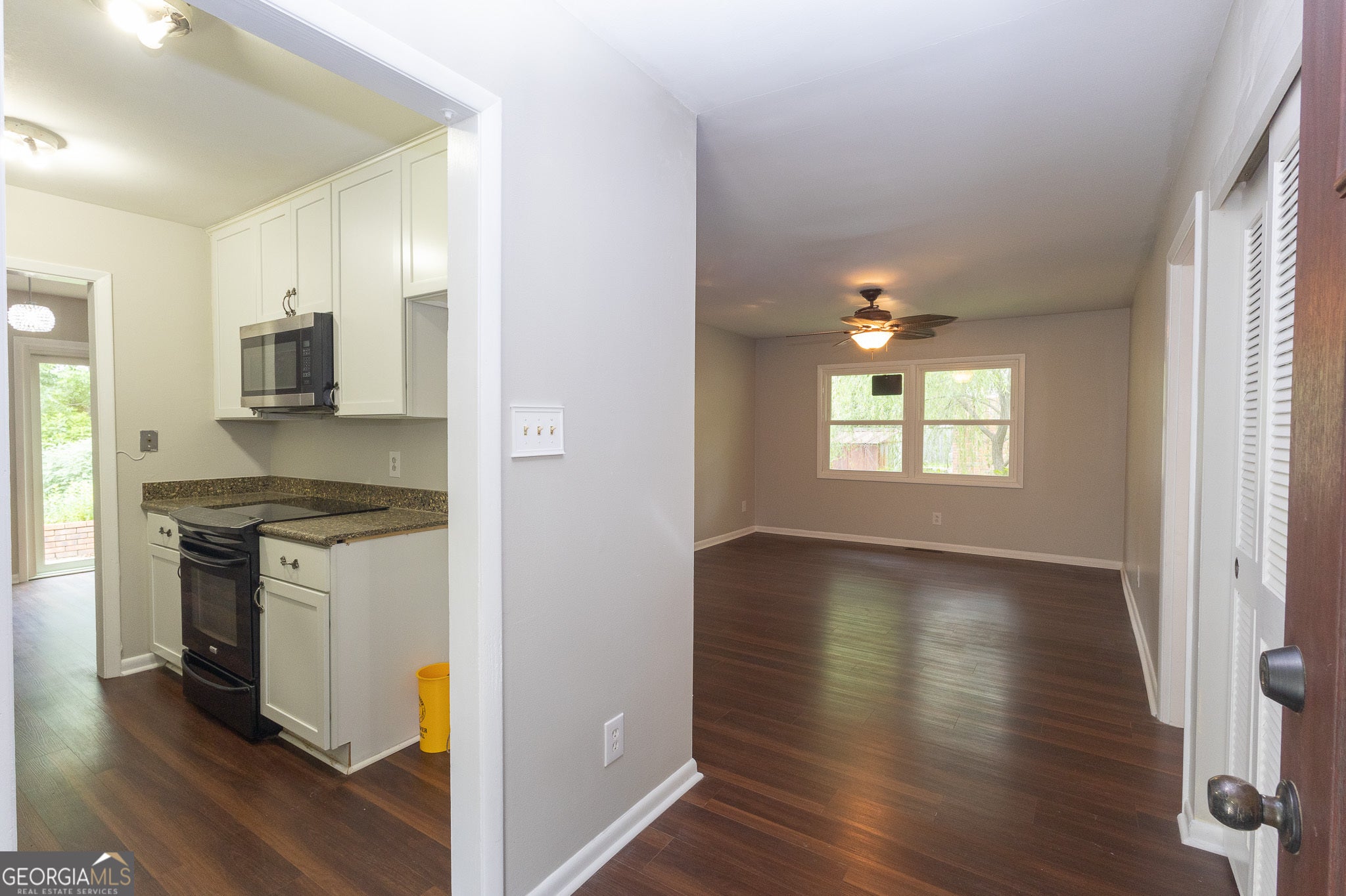 211 Sunnydale DR