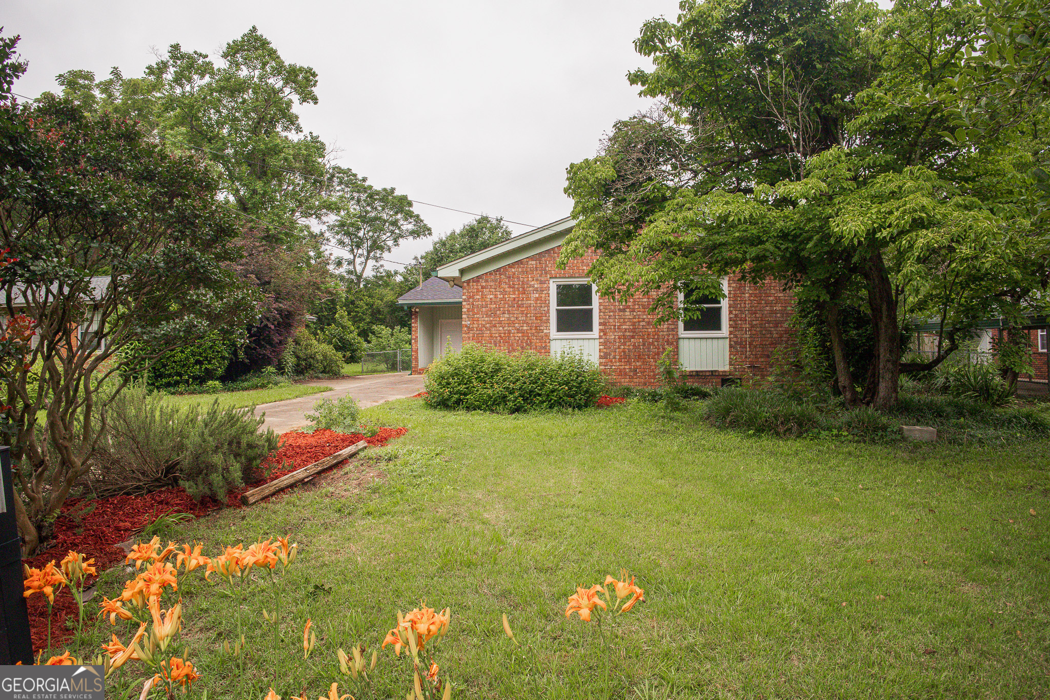 211 Sunnydale DR