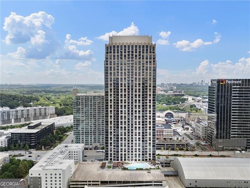 270 17th Street NW 4102