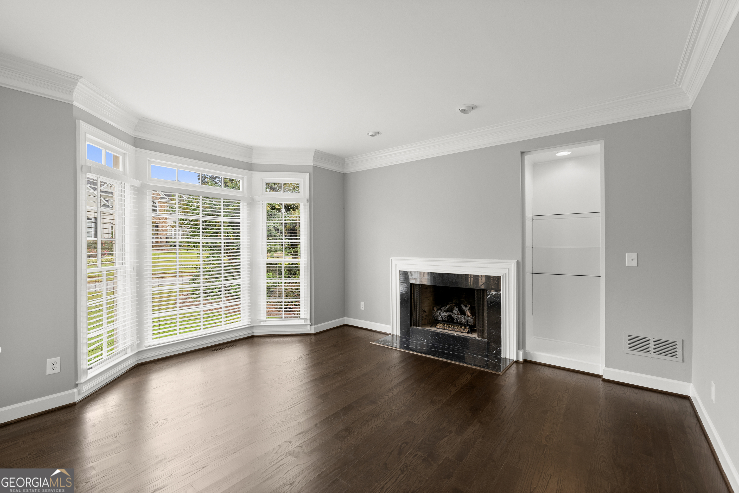 WARD MEADE - Residential