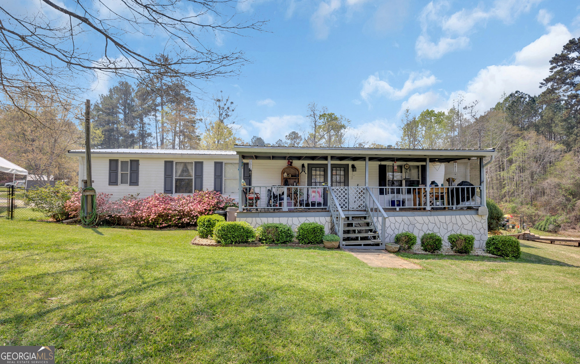 156 Montego Bay RD NW