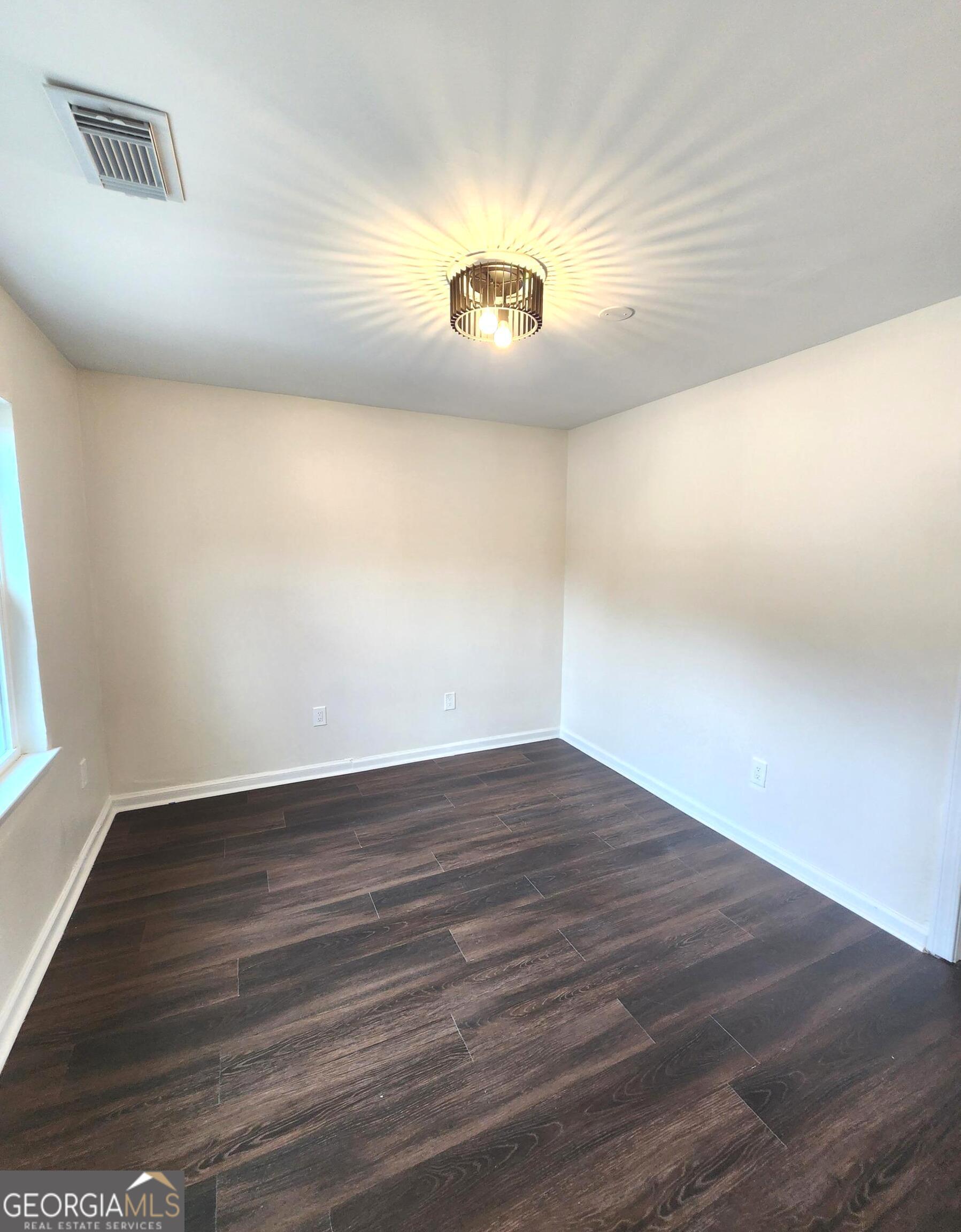 Hollowell Tad - Residential