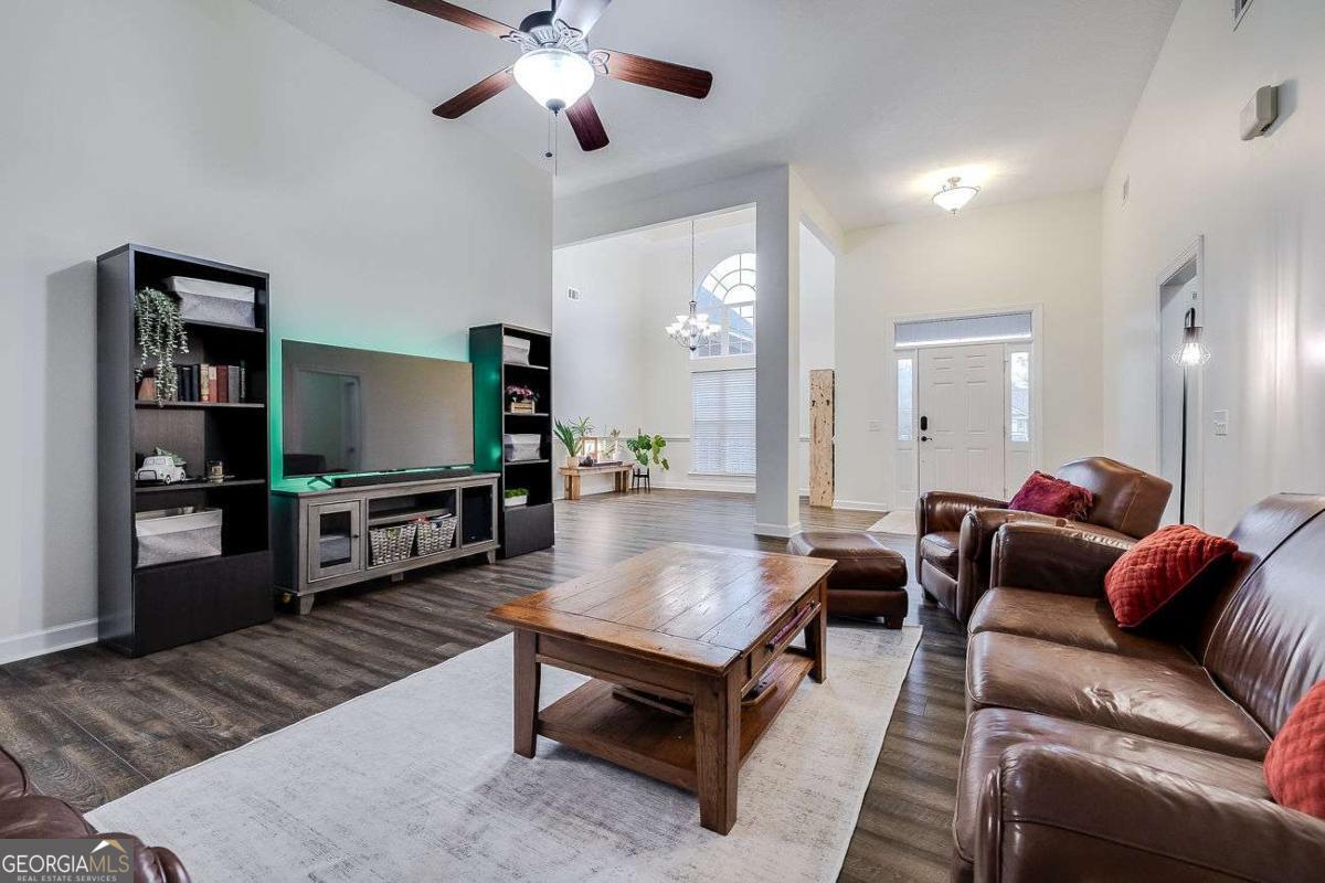 116 Penny LN