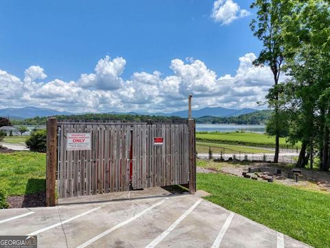 A home in Hiawassee