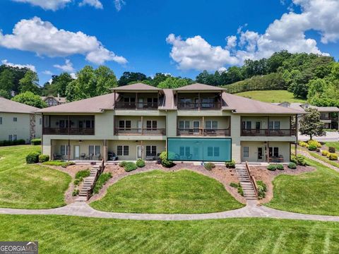 A home in Hiawassee