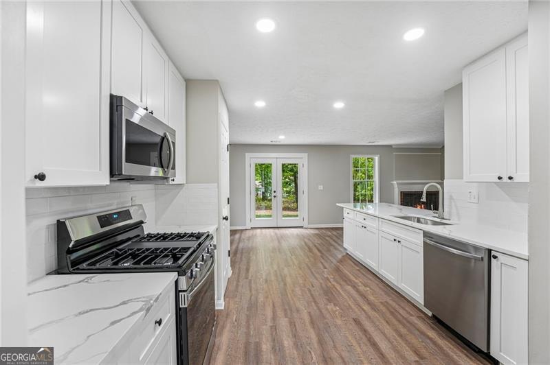 3780 Wake Robin WAY