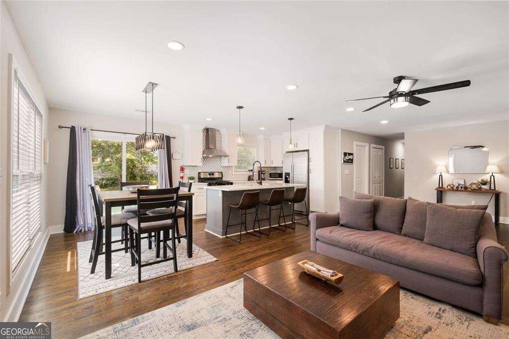 2266 Carver DR
