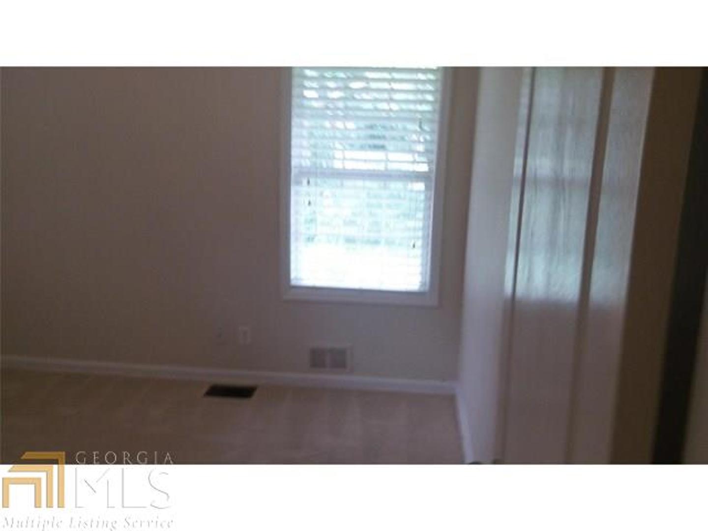 Pineridge Park - Residential