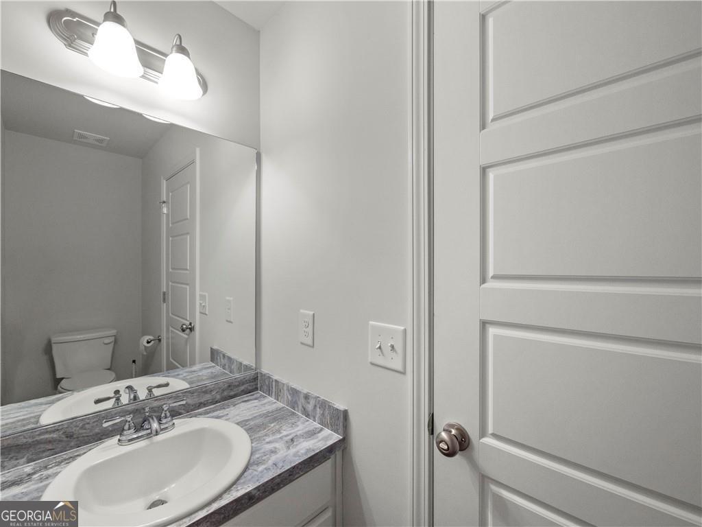 385 Finch Landing RD