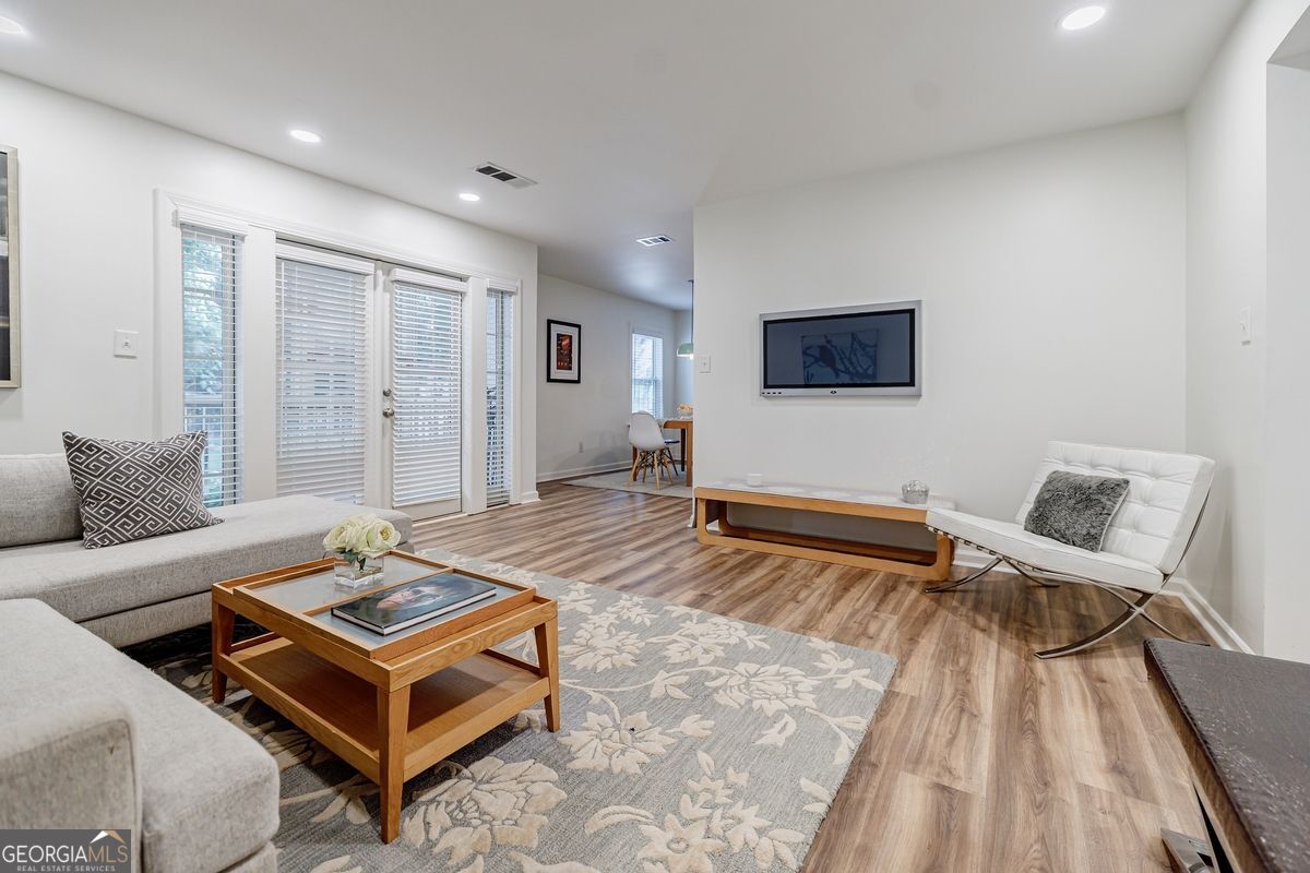 1445 Monroe DR NE C32