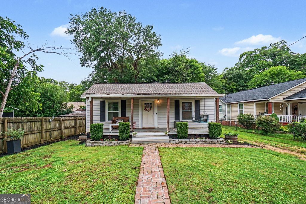 Photo of 406 Douglas Street, Cartersville, GA 30120 (MLS # 10776914)