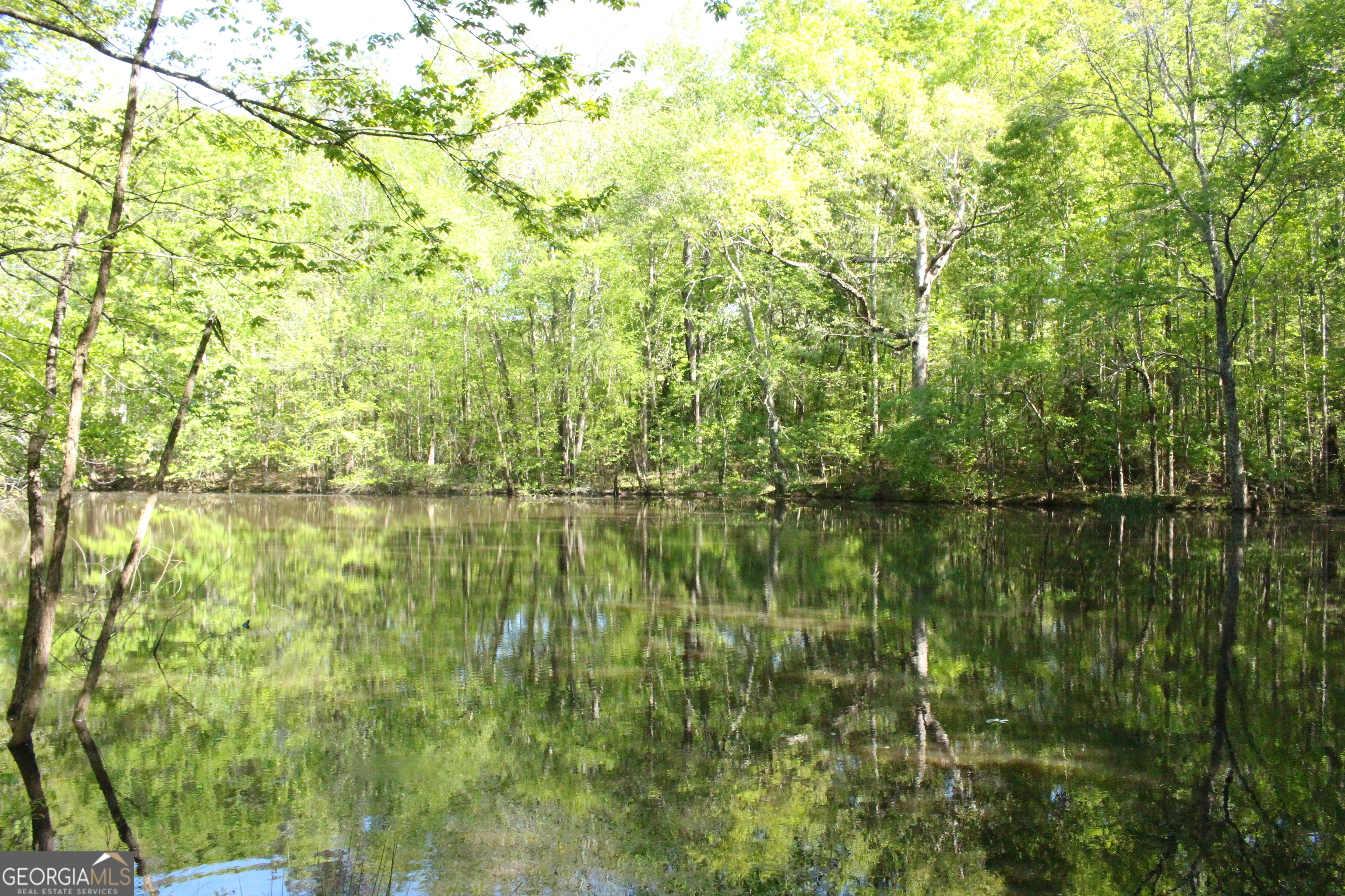 1695 Spring Valley RD