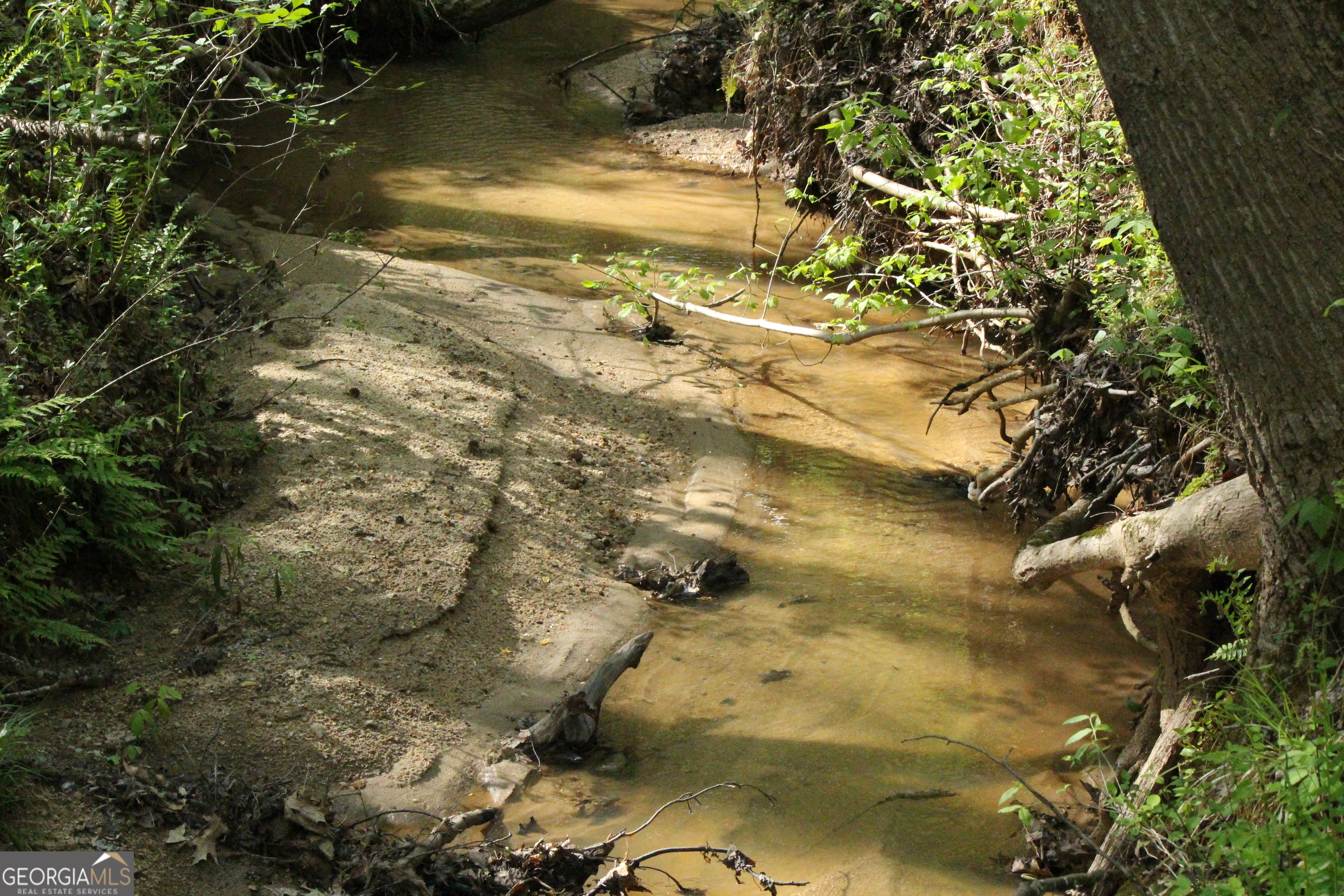 1695 Spring Valley RD