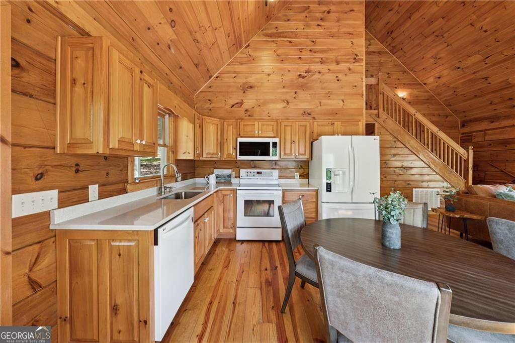 Ellijay, Georgia 30540, United States, 3 Bedrooms Bedrooms, ,2 BathroomsBathrooms,Residential,Pending,115289