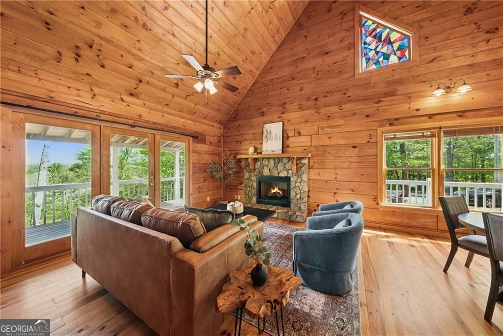 Ellijay, Georgia 30540, United States, 3 Bedrooms Bedrooms, ,2 BathroomsBathrooms,Residential,Pending,115289