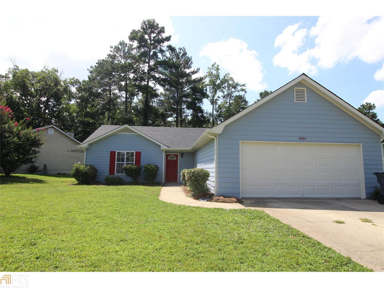 Beautiful ranch! ready to move in. Recently renovated. open floor plan. Must see!