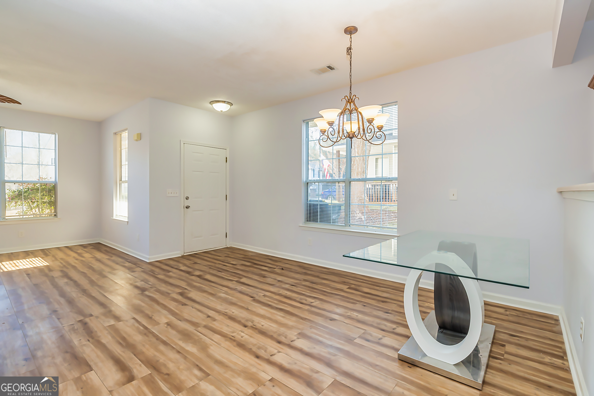 Newnan, Georgia 30263, United States, 3 Bedrooms Bedrooms, ,3 BathroomsBathrooms,Residential,Active,77606