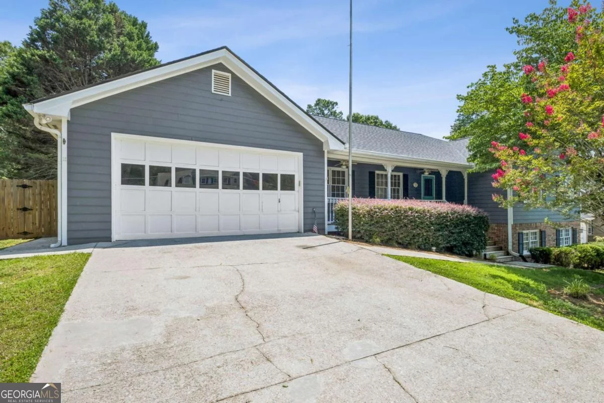 1192 Lakeview Road