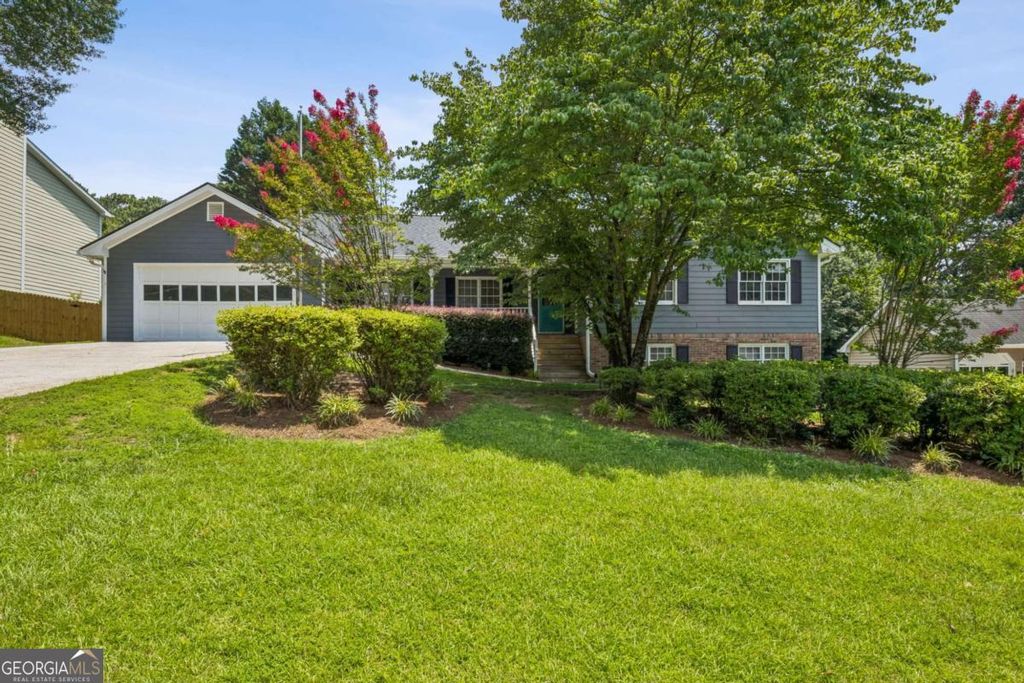 Photo of 1192 Lakeview Road, Grayson, GA 30017 (MLS # 10795609)
