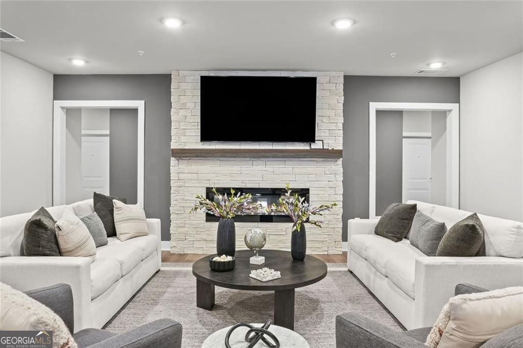 3342 Orwell WAY 1206