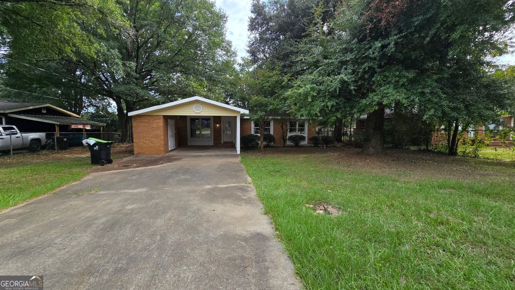 Photo of 109 Meadowcliff Circle, Warner Robins, GA 31093 (MLS # 10854688)