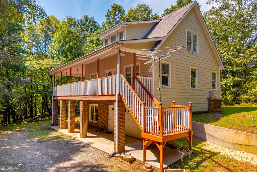 Photo of 807 Satterfield Road, Cleveland, GA 30528 (MLS # 10700735)