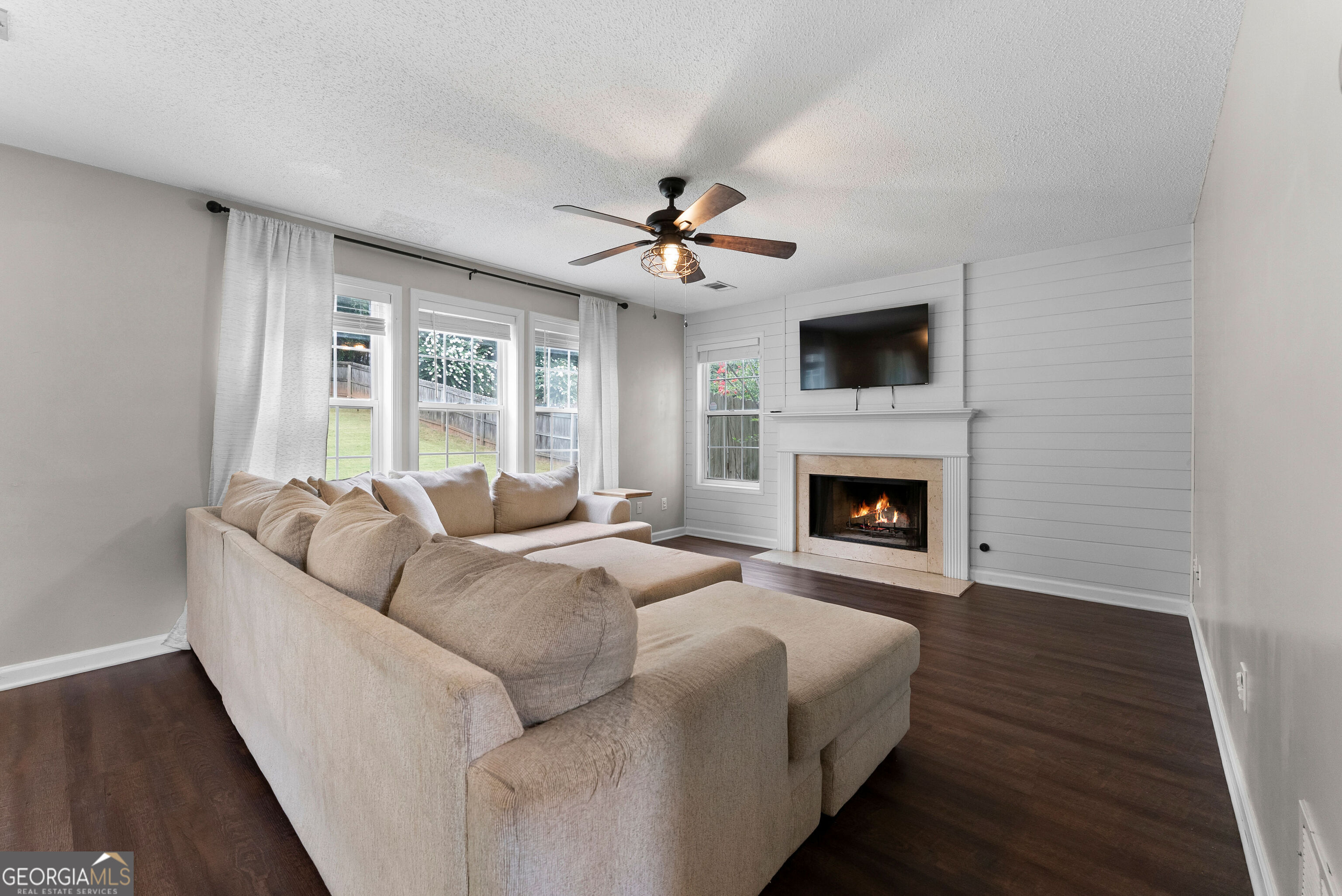 5560 Sylvania DR SE