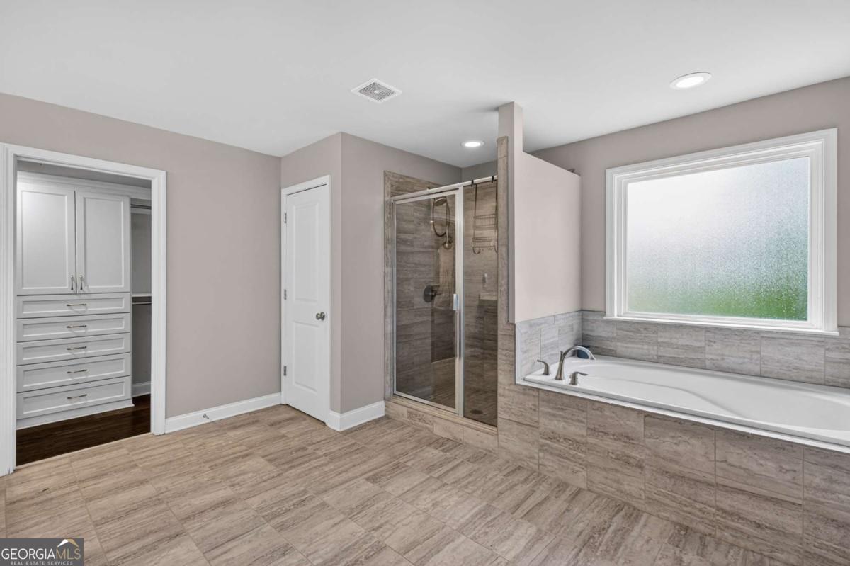 5390 Hennessy CIR
