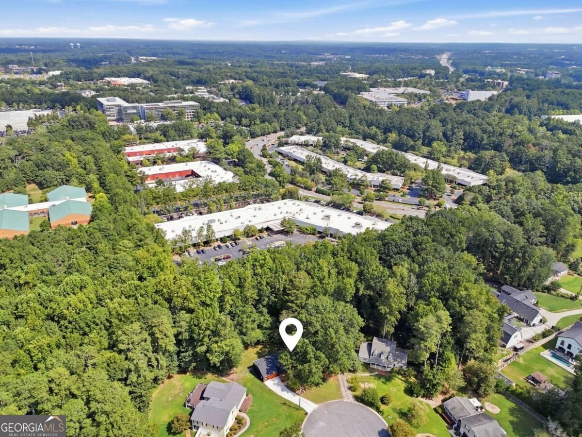 190 Crestwood CT