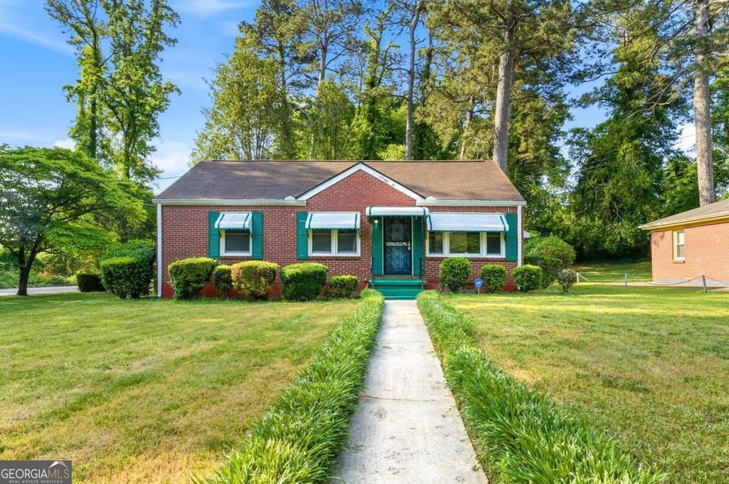 Photo of 2551 E Tupelo Street SE, Atlanta, GA 30317 (MLS # 10741222)