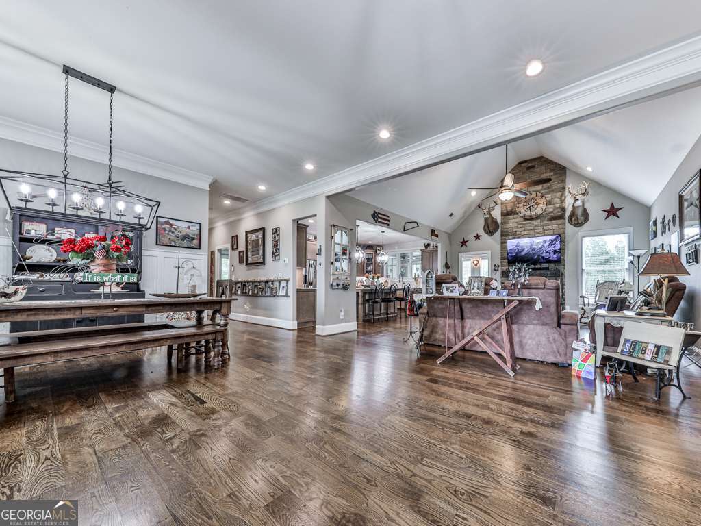 1543 Camp Dobbs RD