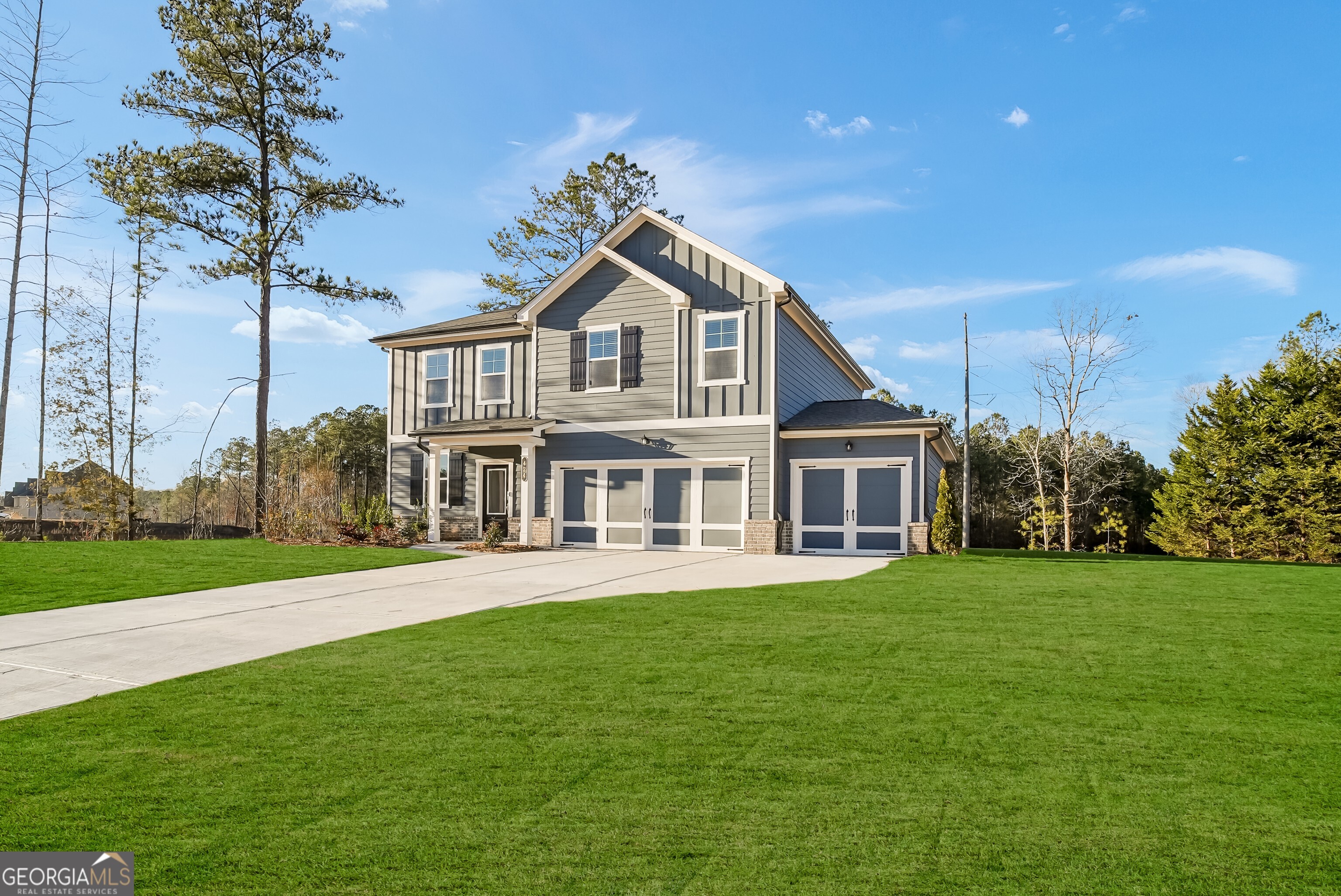 424 Panther Creek LN