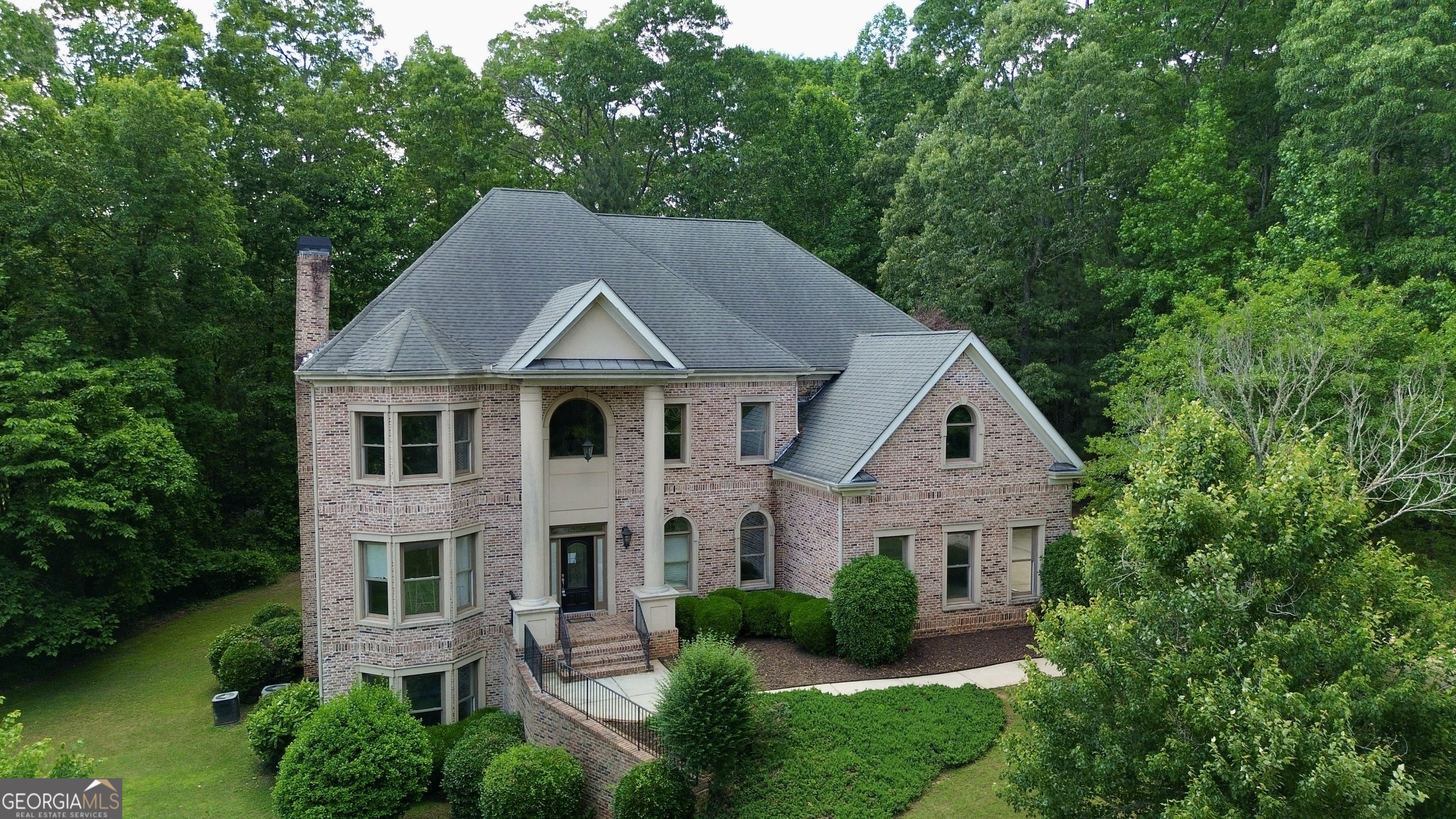 115 Robinwood CT