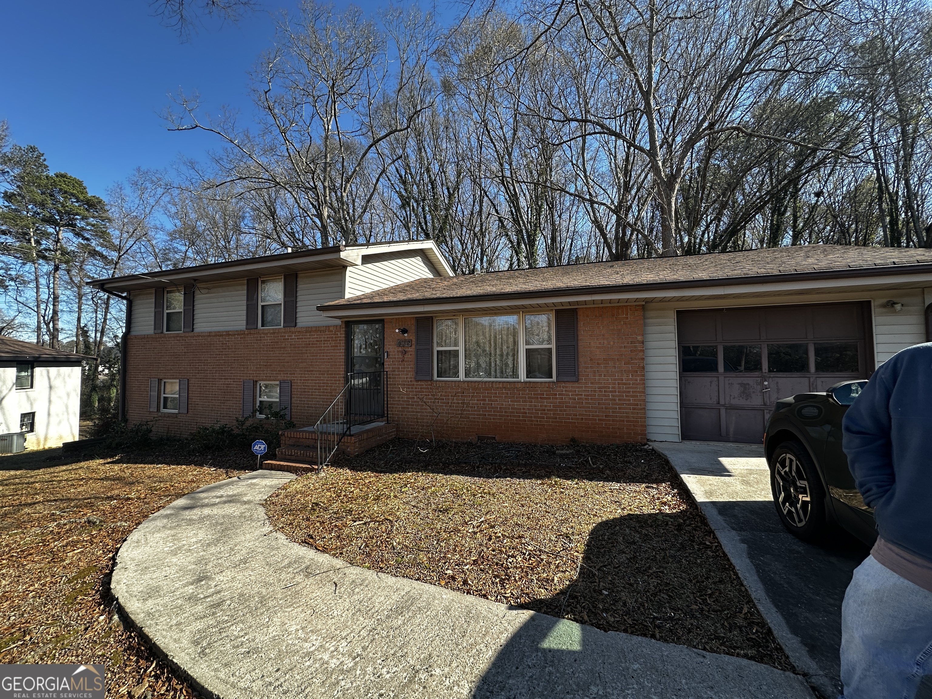 6182 Graceland CIR