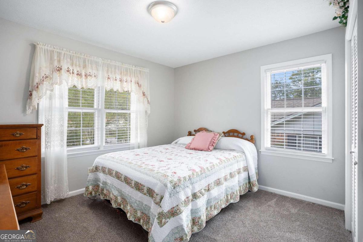 COLONIAL OAKS - Residential
