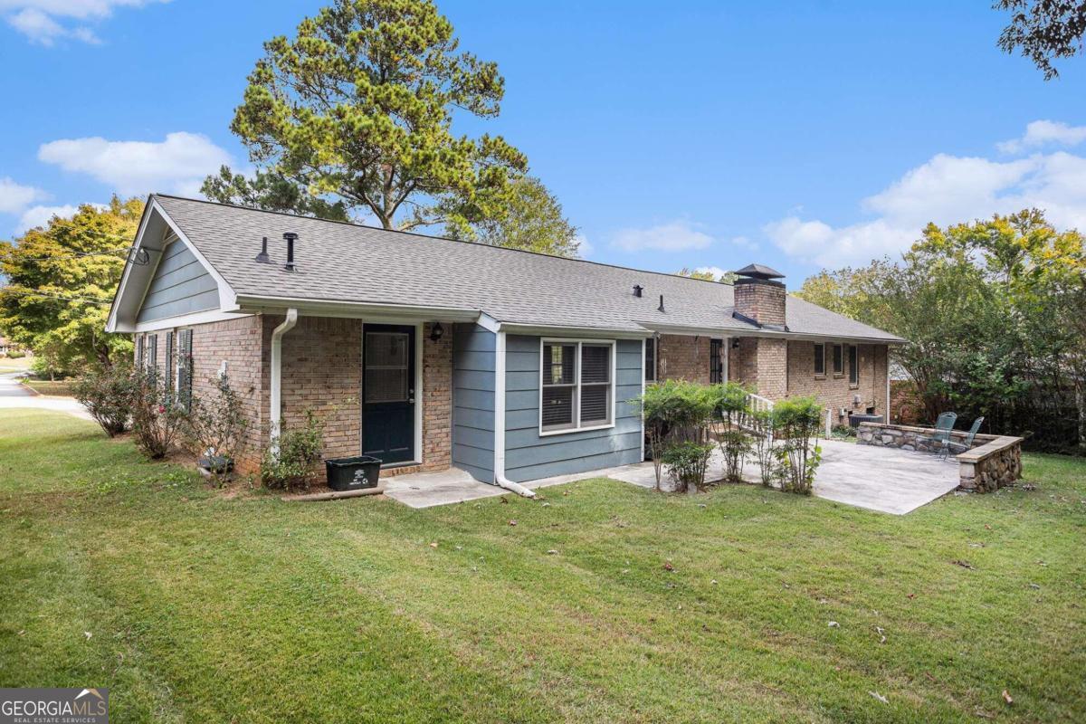 COLONIAL OAKS - Residential