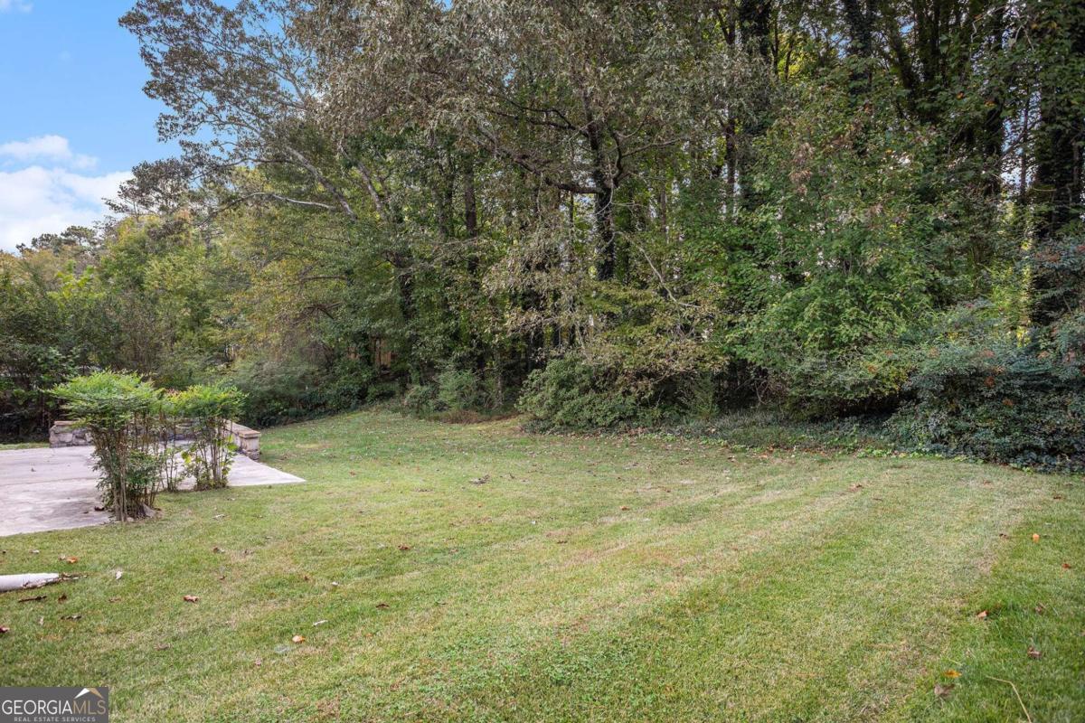 COLONIAL OAKS - Residential