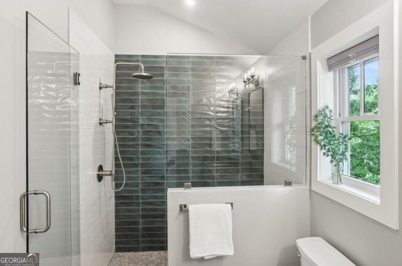 Atlanta, Georgia 30307, United States, 3 Bedrooms Bedrooms, ,2 BathroomsBathrooms,Residential,Active,144758