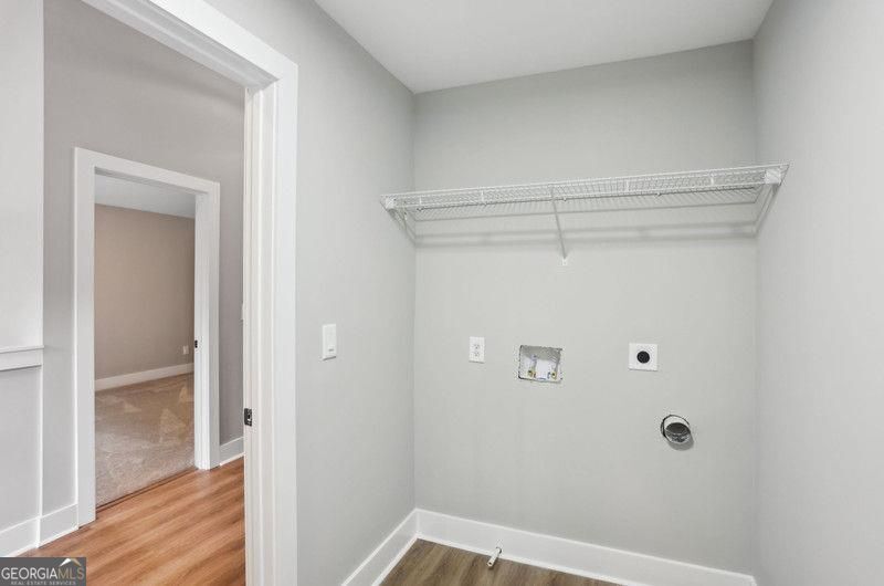 Atlanta, Georgia 30307, United States, 3 Bedrooms Bedrooms, ,2 BathroomsBathrooms,Residential,Active,144758