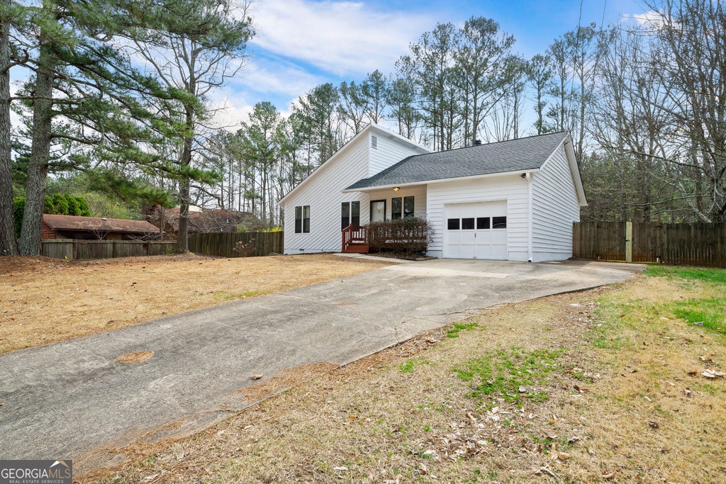 Photo of 1358 Hardy Circle, Dalla, GA 30157 (MLS # 10853803)