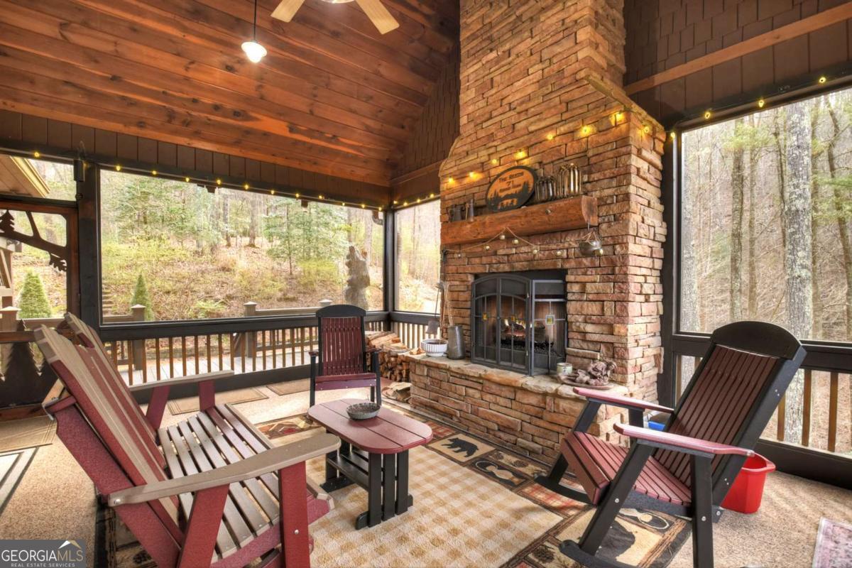 71 Rising Fawn DR