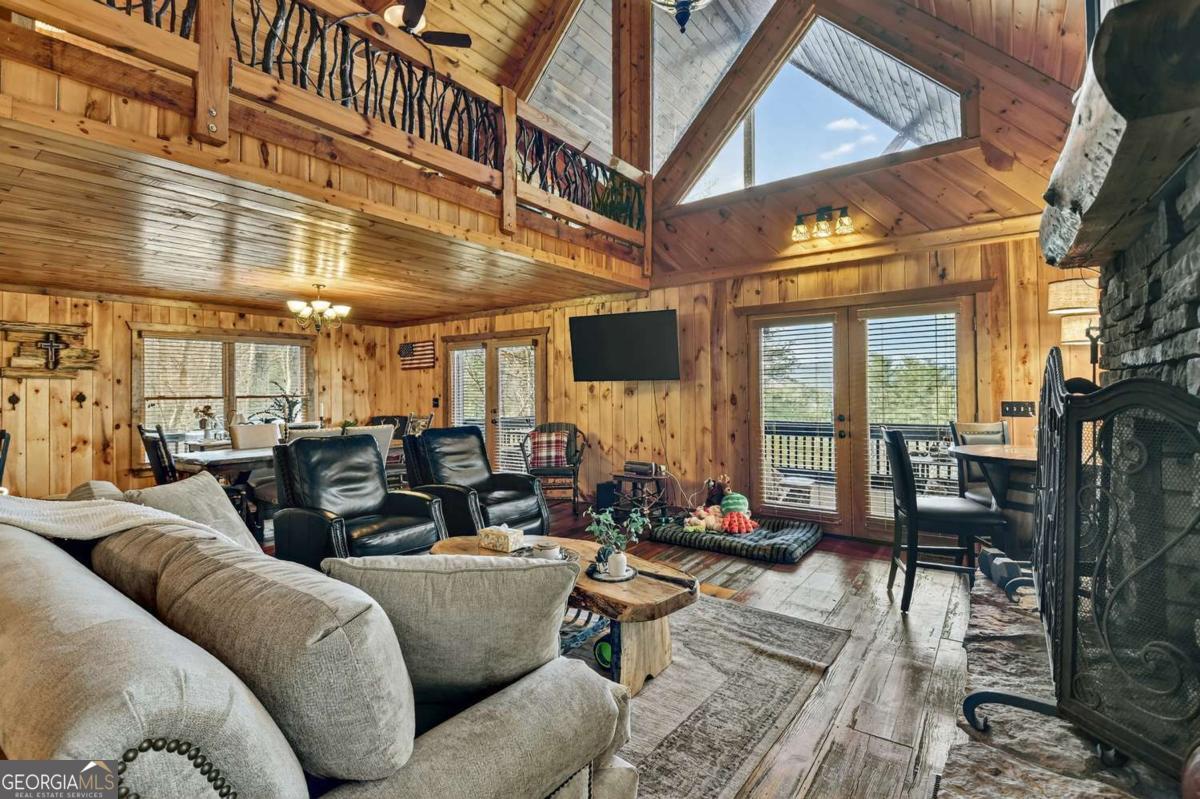 71 Rising Fawn DR