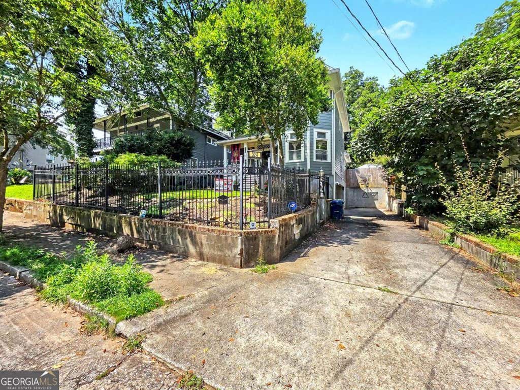 Photo of 324 Brooks Avenue NE, Atlanta, GA 30307 (MLS # 10826340)