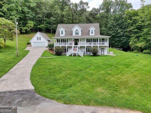 A home in Hiawassee