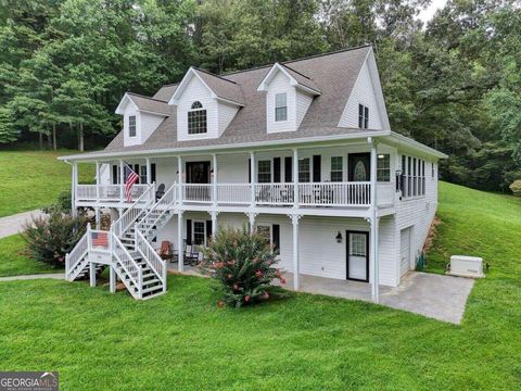 A home in Hiawassee