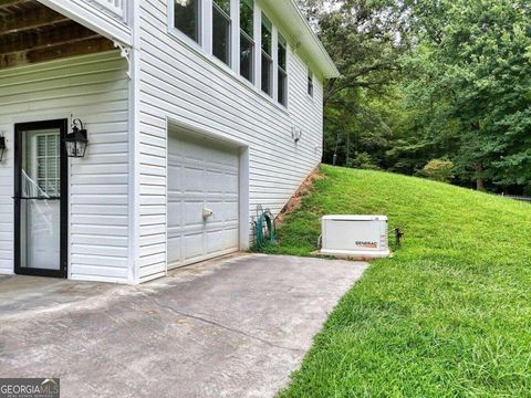 A home in Hiawassee