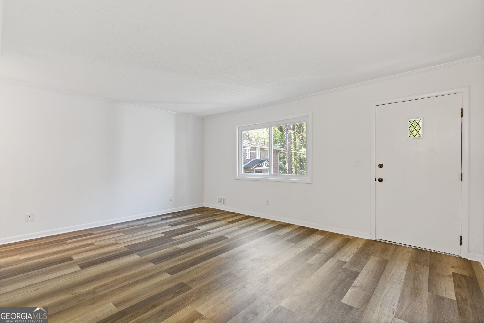 2414 Peachwood CIR NE