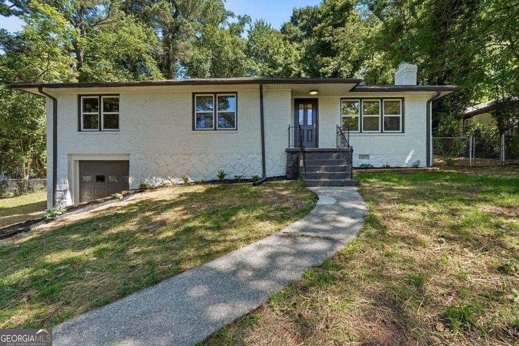 Photo of 3100 N Druid Hills Road, Decatur, GA 30033 (MLS # 10766300)